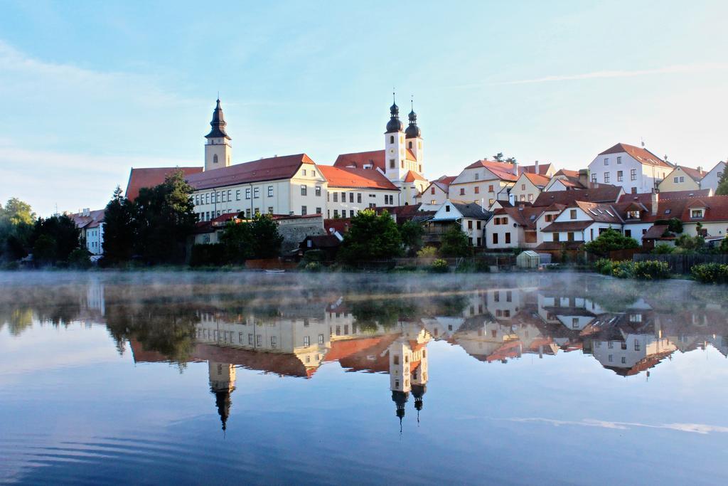 Apartment Telc Hradecka Esterno foto